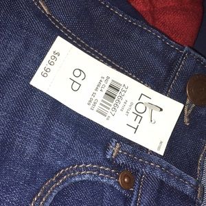 Women’s jeans.